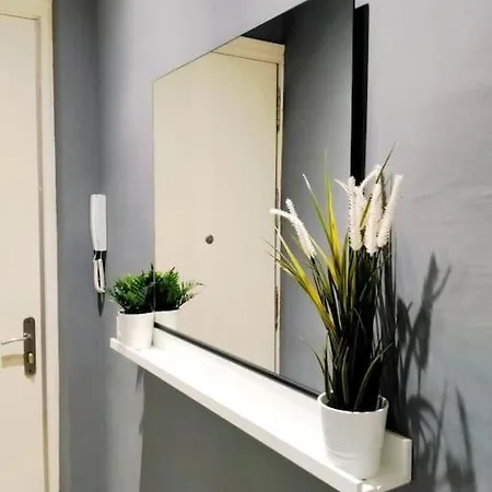 Coqueto Con Garaje Al Lado De La Playa